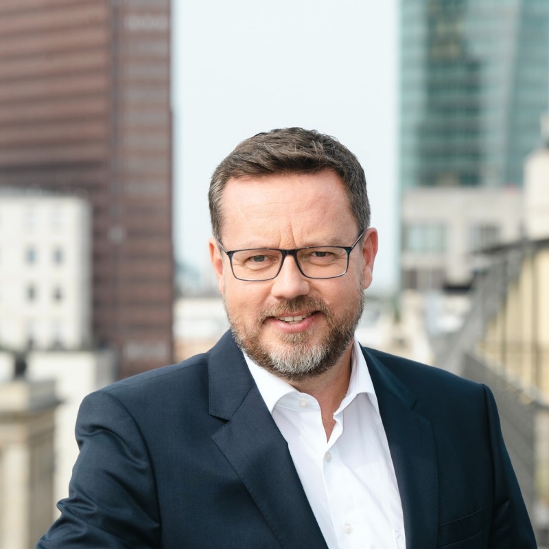 Dr. Peter Schwark